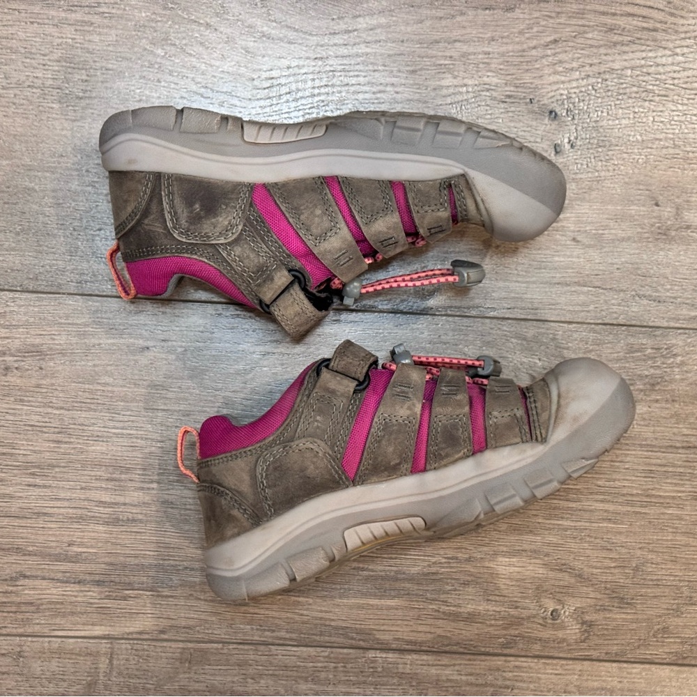 Keen Pink and Gray Sneakers with Velcro Straps - Picture 3 of 10